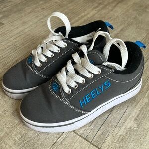 Almost New Heely’s Sneakers 👟